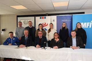 Aðgengi, jöfn tækifæri og afreksstarf í brennidepli í fimm samningum við Mennta- og barnamálaráðuneytið